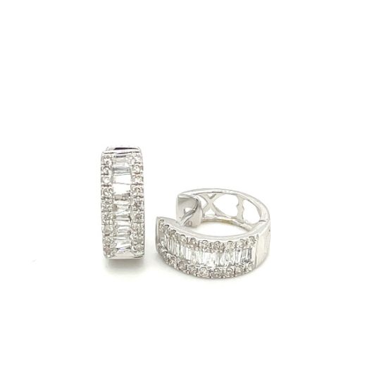 EO0620138-18K White Gold Diamond Earring