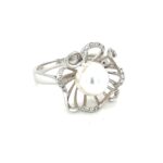 WDR12315 18k White Gold Pearl Diamond Ring